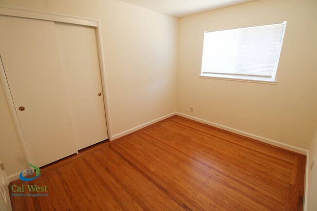 Building Photo - 126 Calado Ave