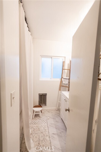 Building Photo - 320 27th St