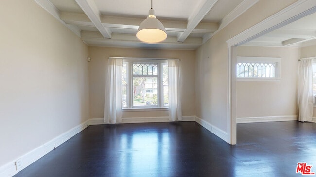 Building Photo - 427 Sunset Ave