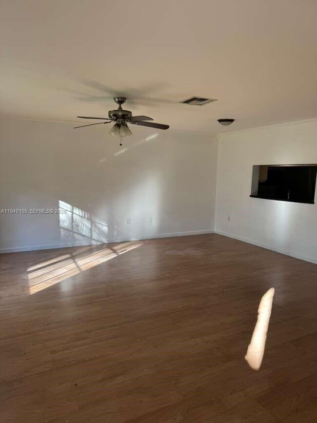 Building Photo - 615 NW 109th Ave