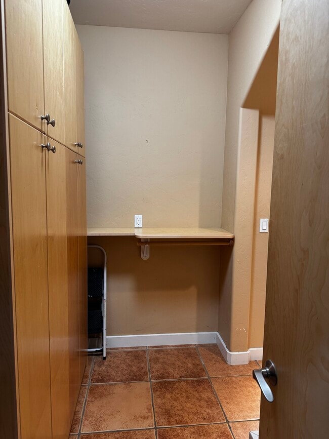 Building Photo - 78 Jameson Dr