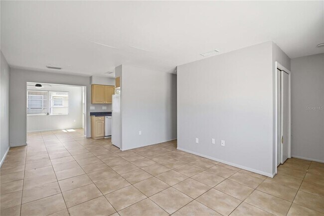 Building Photo - 304 Lantana Ave