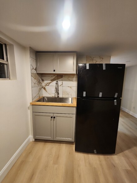 Building Photo - 2234 Lapeyrouse St