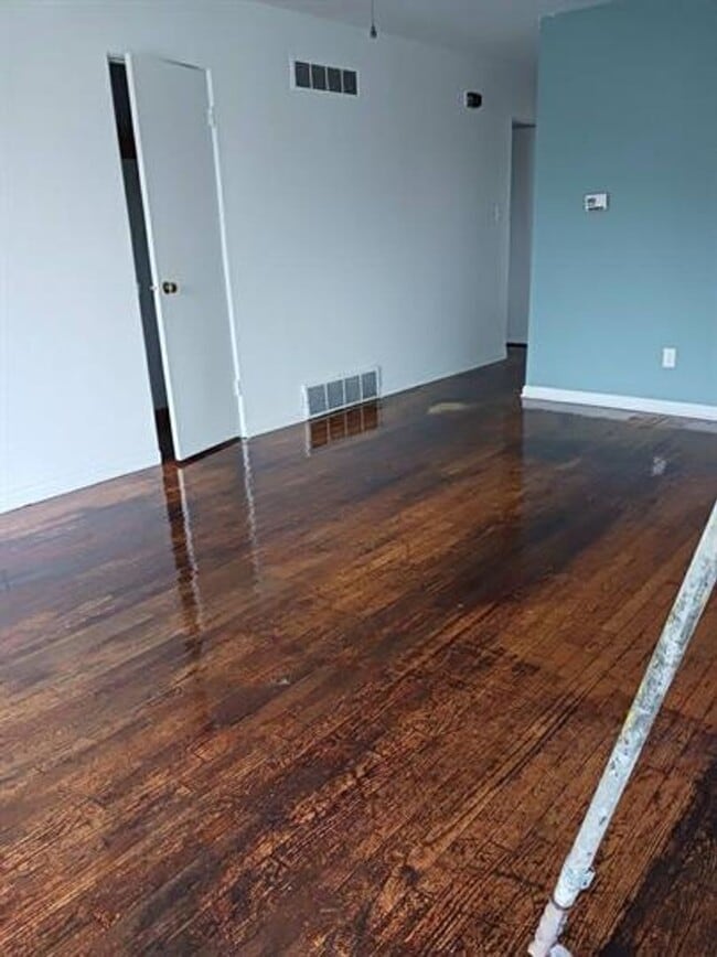 Building Photo - Perfect For You (or someone you know)!!!!