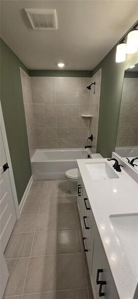 Building Photo - 400 Elise Wy