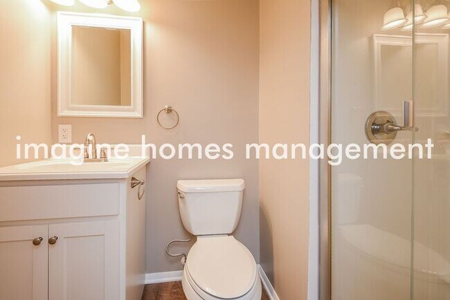 Building Photo - Charming 3 Bedroom Home in Stow