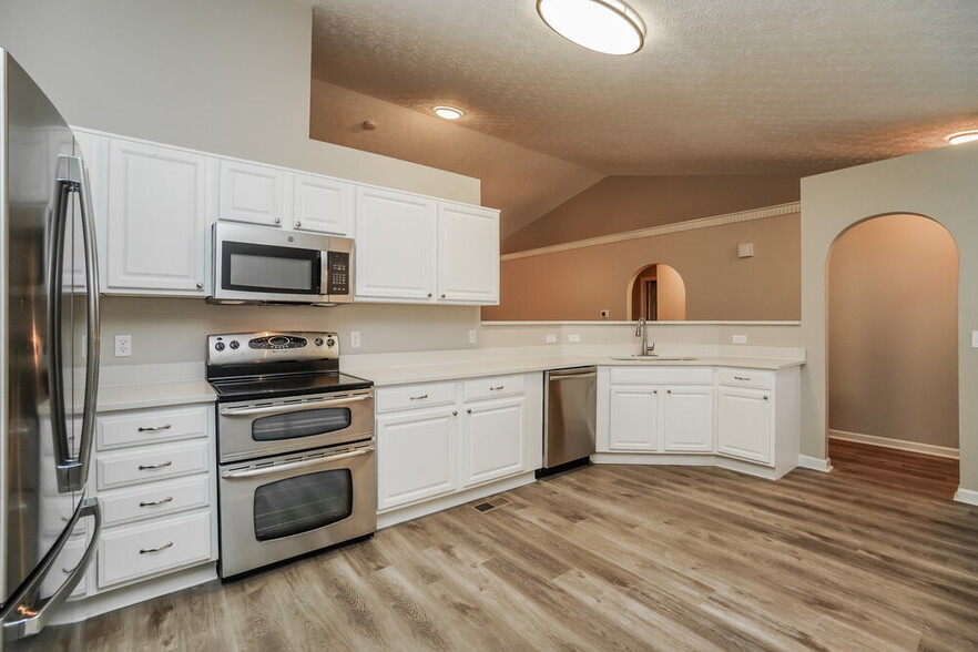Building Photo - 1091 Drayson Dr