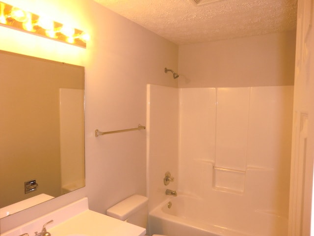Building Photo - 1751 N Keebler Ave