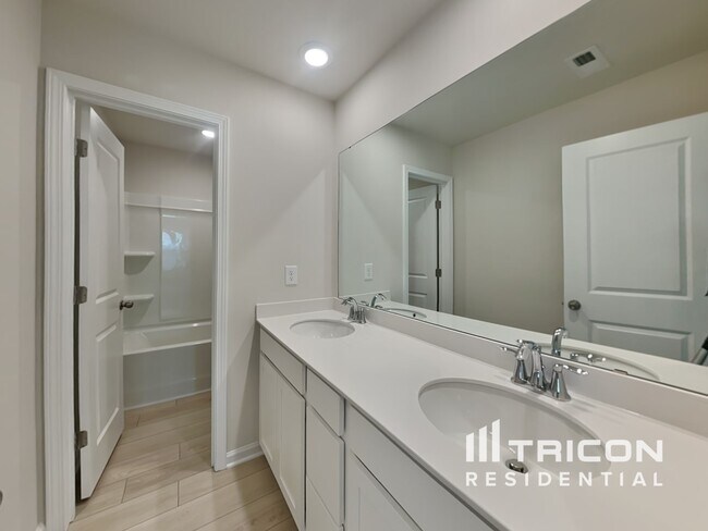 Building Photo - 1423 Penrith Ct