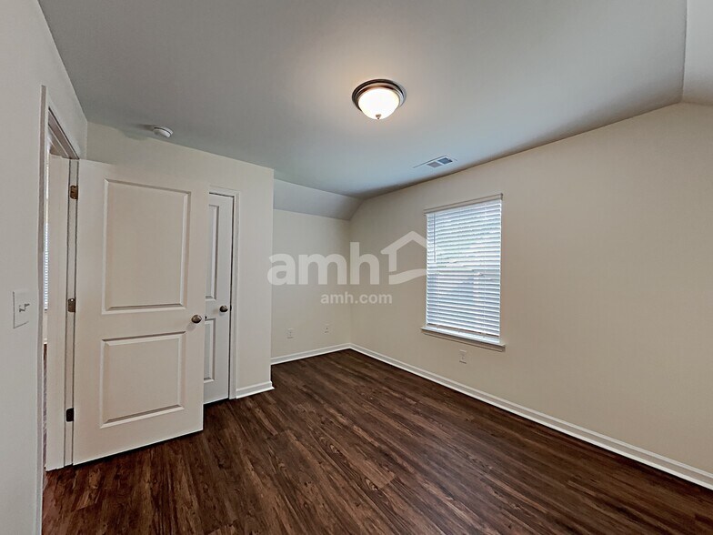 Building Photo - 50 Shelby Ct