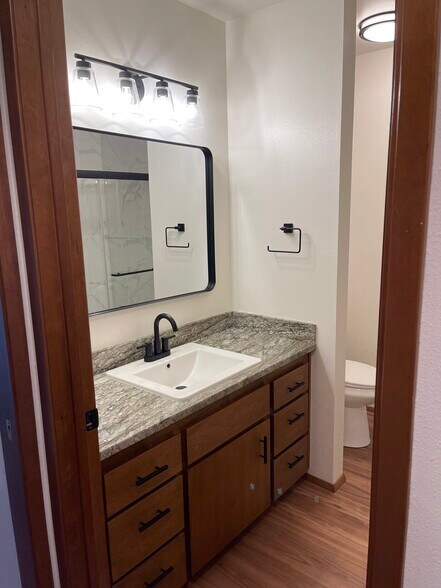 Building Photo - 1045 S 3rd Ave