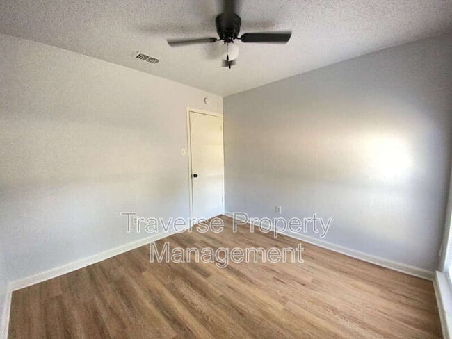 Building Photo - 3519 Winslow Dr