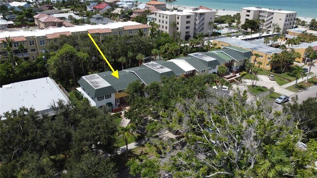 Building Photo - 705 W VENICE Ave