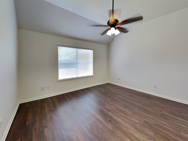 Building Photo - 30 Huntington Bend Dr