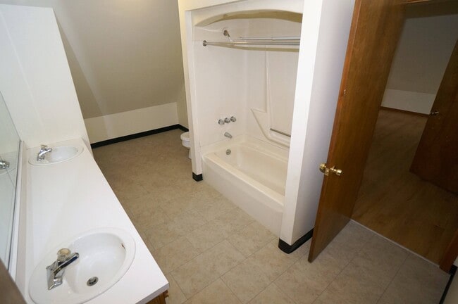 Bathroom - Wellesley Place