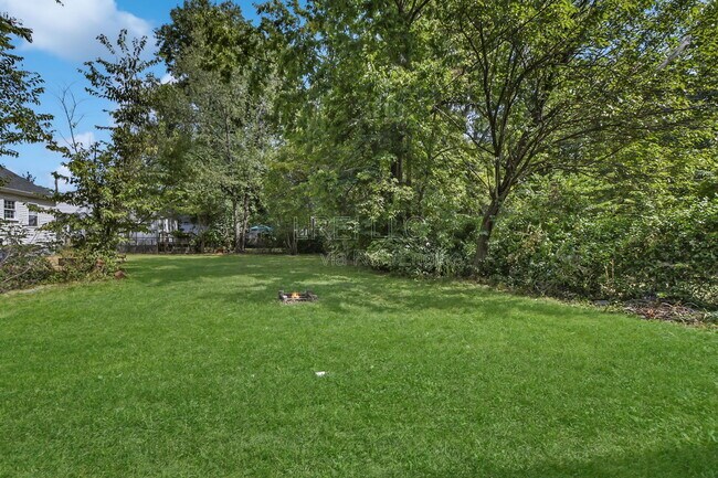 Building Photo - 131 N 39th St