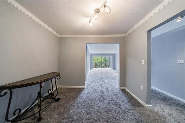 Building Photo - 27306 Plantation Dr NE