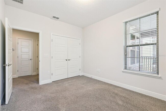 Building Photo - 2333 Lobelia Dr