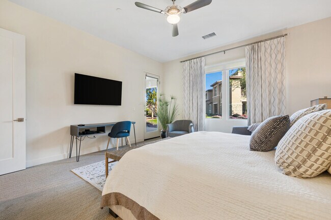 Building Photo - 1701 Retreat Cir