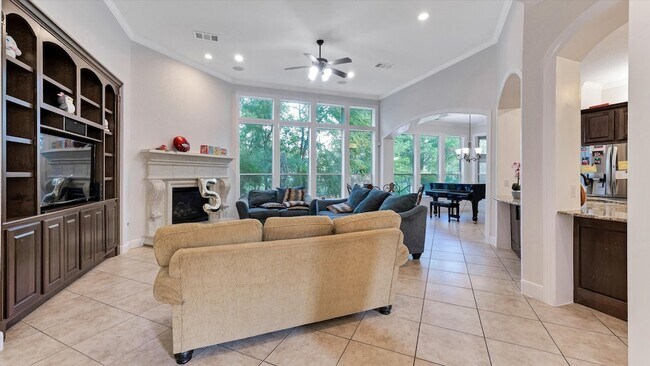Building Photo - 3 N Fair Manor Cir