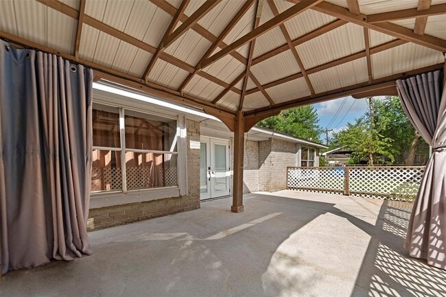 Building Photo - 5231 Wickview Ln