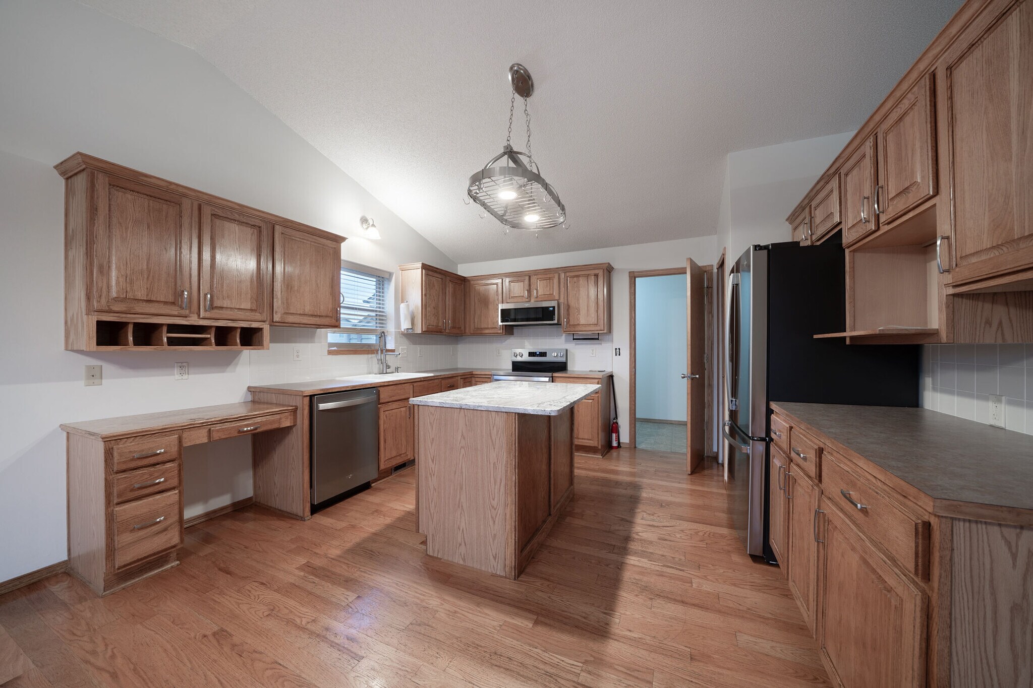 Building Photo - 1339 S Summit Rd