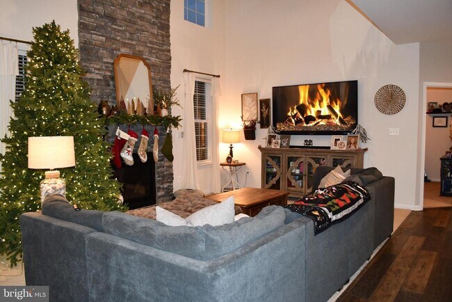 Building Photo - 848 Chestnut Ridge Dr