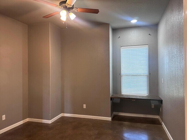 Building Photo - 200 Mauna Kea Ln