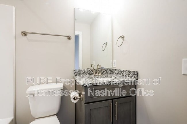 Building Photo - 2402 Danilynn Dr