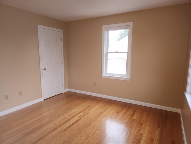 Building Photo - 2 Canter Ct