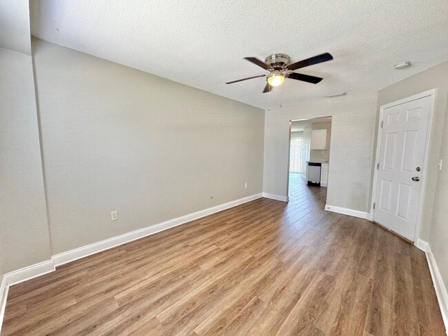 Building Photo - Winter Haven Apartment