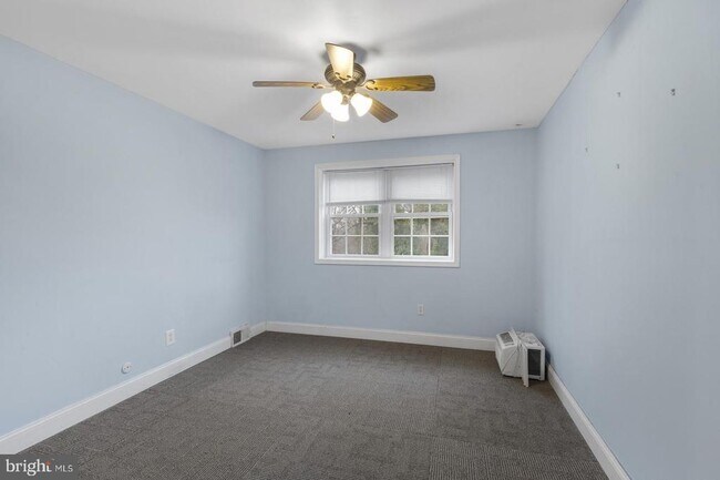 Building Photo - 5443 Houghton Pl