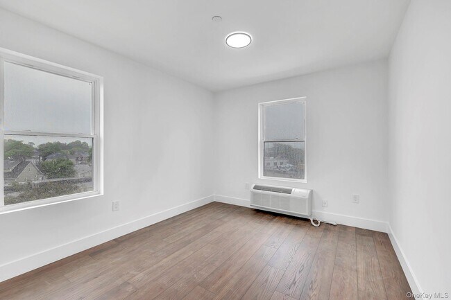 Building Photo - 74 Broadway