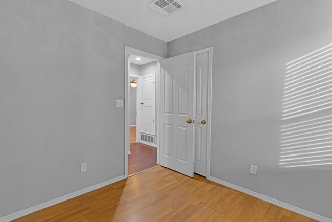 Building Photo - 440 Goldshire Pl