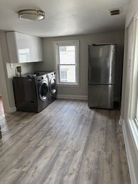 Building Photo - 77 Wolcott St