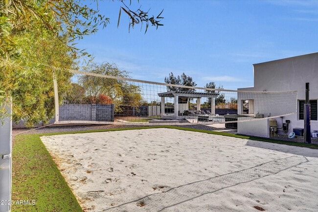 Building Photo - 13613 N 76th St