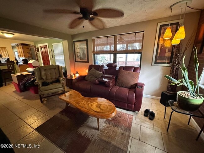 Building Photo - 128 Serenity Dr