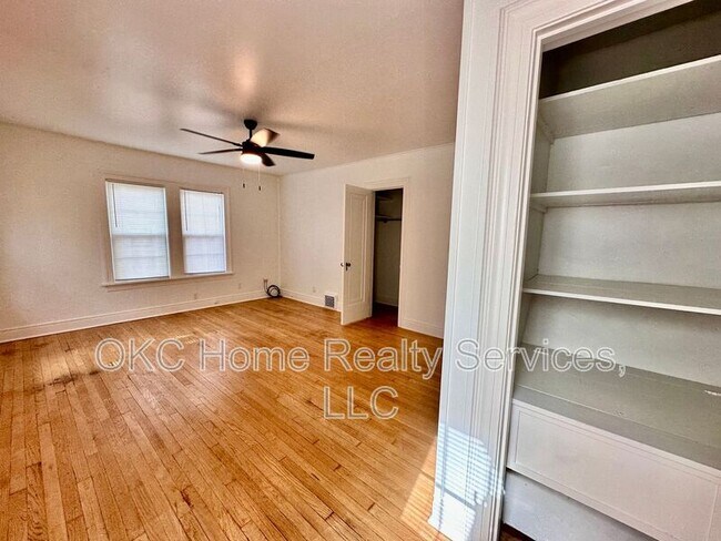 Building Photo - 1501 NW 18th St