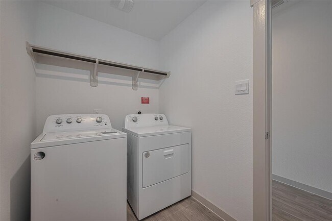 Building Photo - 12715 Basinghall Ln