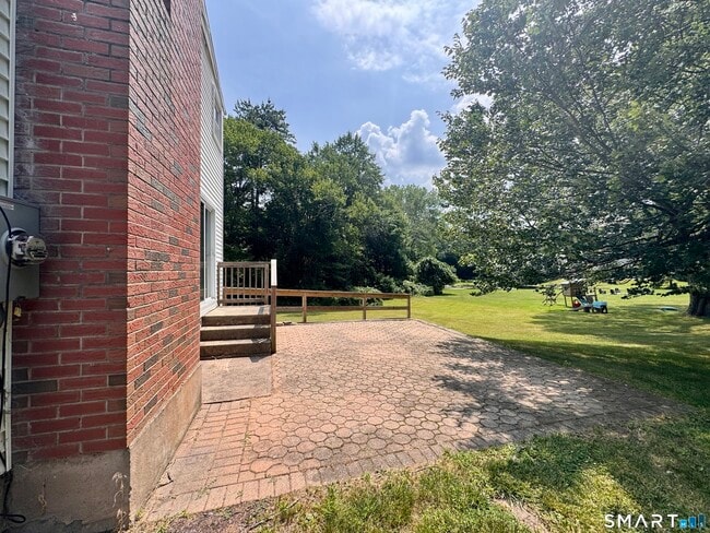 Building Photo - 138 Hampden Rd