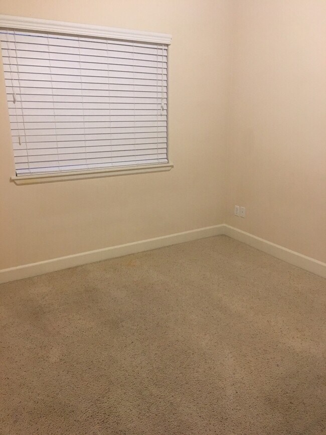 Building Photo - PHEASANT RUN CONDO (PR#24)