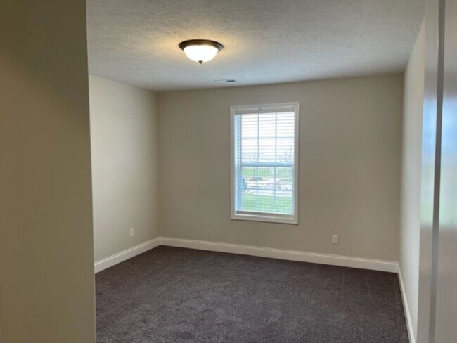 Building Photo - 1605 Peppermill Ln