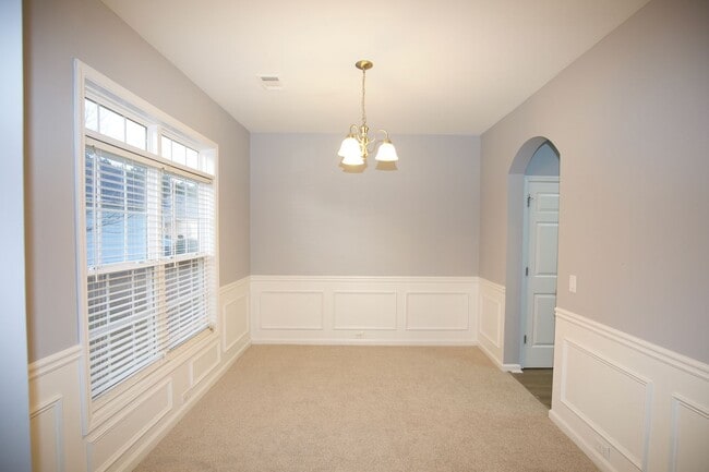 Building Photo - 7897 The Lakes Point