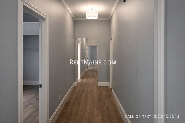 Building Photo - 15 Lloyd Ln