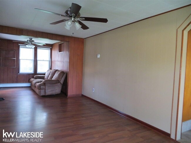 Building Photo - 18270 Sycamore St