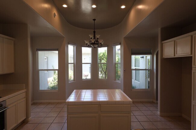 Building Photo - Beautiful home with paid Solar in Seven Oaks!