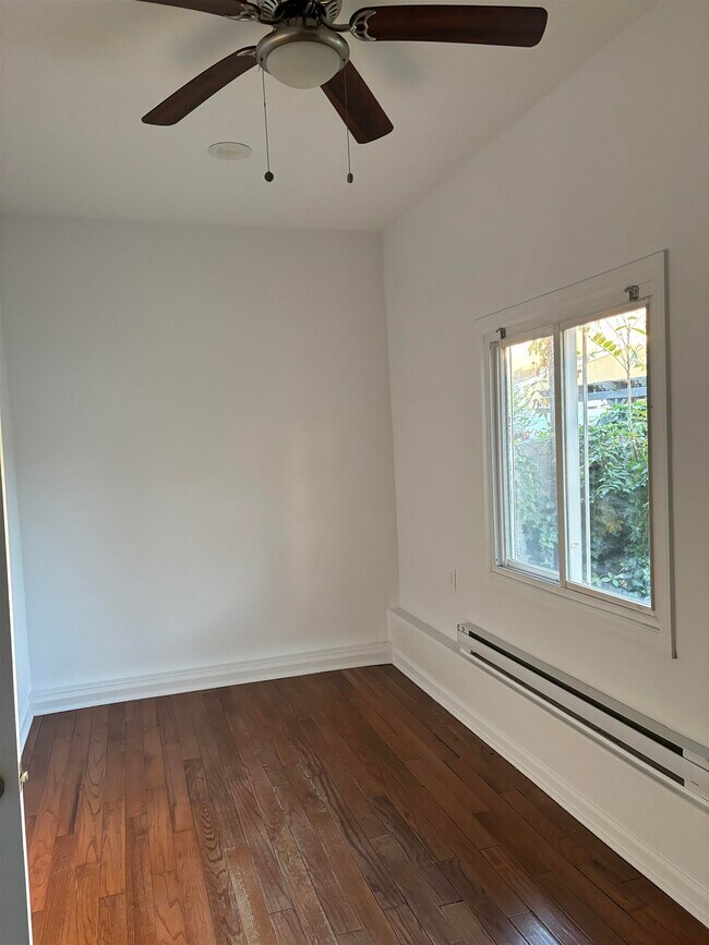 Building Photo - 178 Orient St