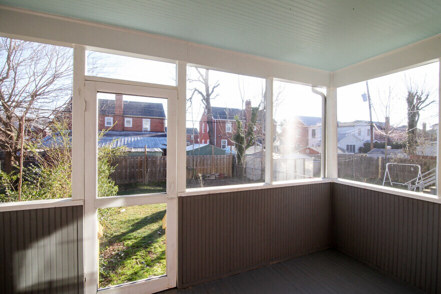 Building Photo - 2713 South Veitch Street