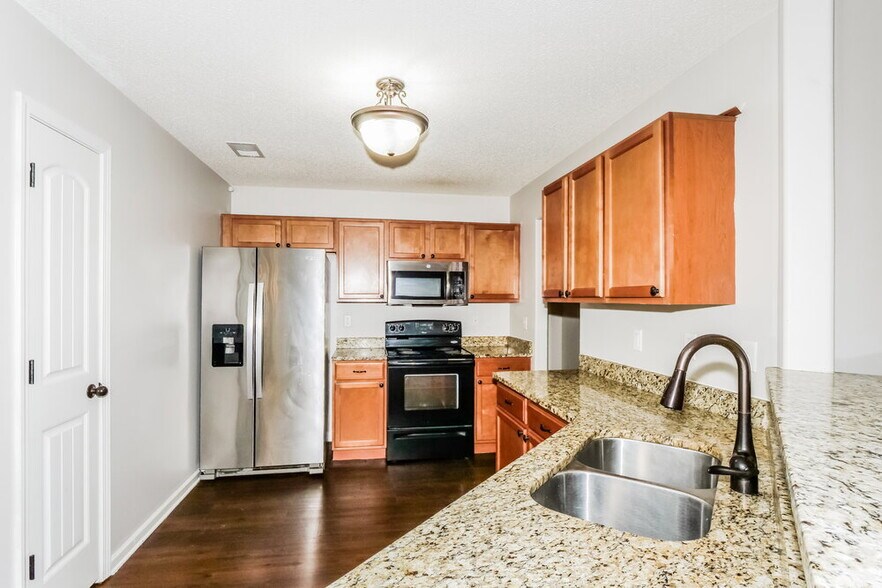 Building Photo - 9455 Darren Cir S