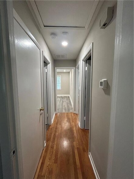Building Photo - 261 Palms Ln SW
